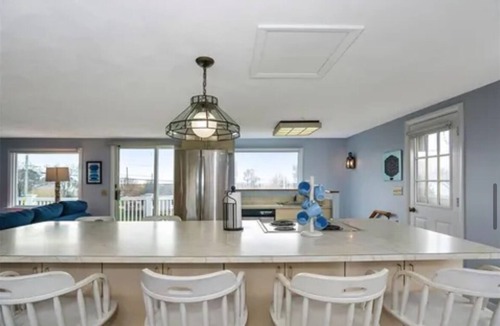 Green Hill Cottage | Ocean view cottage in Green Hill 3BR 2 BA
