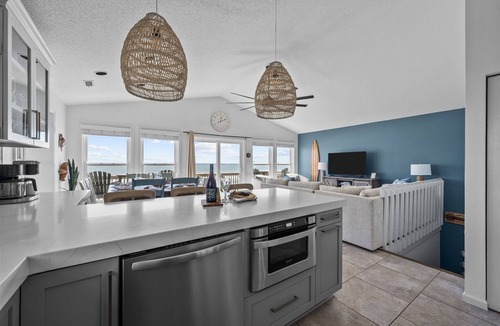 Surf City House | Oceanfront 4BR | Porch Swinging + Dolphin Watching