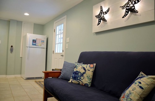 Emerald Isle House | Oceanfront Cottage with Private Beach Access