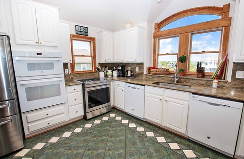 Whalehead Beach House | OCEANFRONT, Private Pool, ELEV, Ocean Views, Priv. Beach Access, WL877, Summerwind