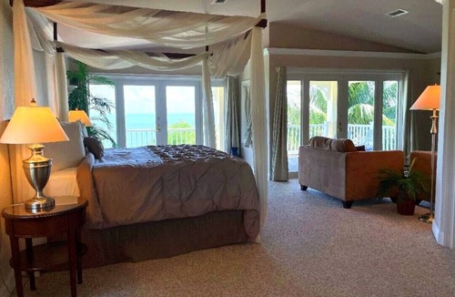 Marathon House | OCEANFRONT with Pool & Dock - Approved Dog OK! Gated Estate - A Tropical Oasis!