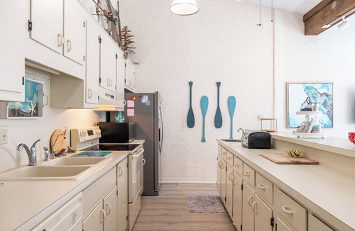 Pine Knoll Shores Condo | Oceans #11, Oceanside Condo in Pine Knoll Shores, NC!