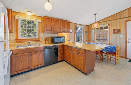 Avon House | Oceanview Dog Friendly Home in Avon w/Grill, Games. Only 3 Lots From Beach!
