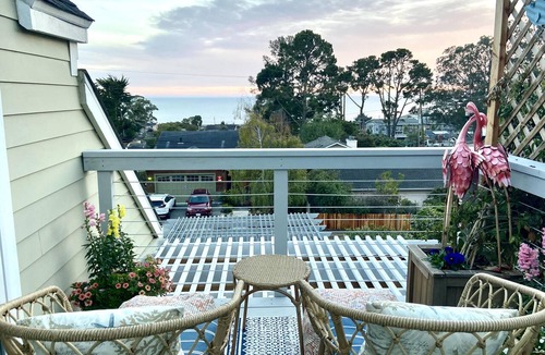 El Granada Apartment | Oceanview Penthouse, Stylish & Walking to Beach