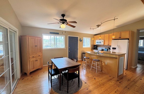 Piney Island House | Ohana Sunrise - VERY NICE 3BR, Close to the beach - Linens & Towels provided