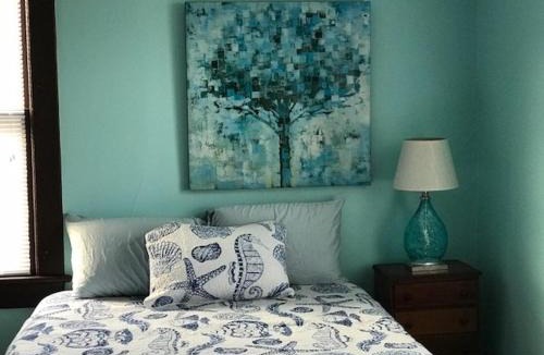 Cottage Line House | Old Time Beach Front Cottage - The Beach is your Backyard! Pet Friendly cottage