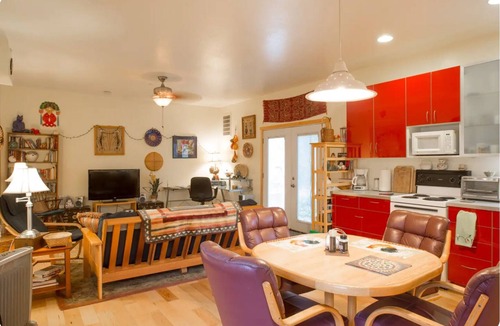 Cottonwood Cottage | Old Town Cottonwood Garden Oasis