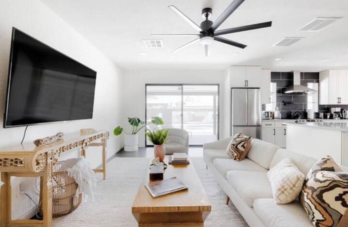 Park Scottsdale One House | Old Town Ranch just 5 Minutes to Old Town Scottsdale + Heated Pool + Hot Tub!