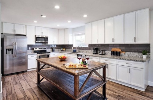 Pointe Scottsdale House | Old Town Scottsdale Retreat: 5BD, 2BA with a Pool, BBQ Grill, & More