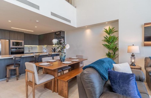 Bella Vista House | One 102: Elegant Beachfront Getaway with Unmatched Views
