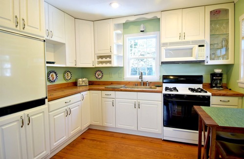 Morehead City Apartment | One Bedroom Carriage House- 131 Craven Street 300 feet from Beaufort Waterfront