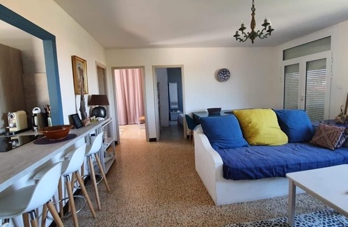 Tizzano House | One house divided in two independent parts to rent together