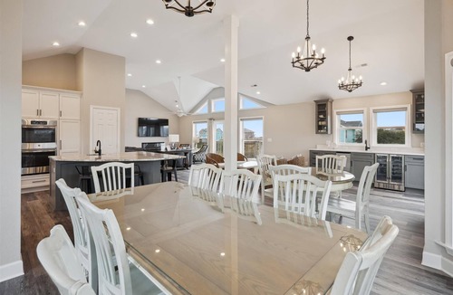Tuckahoe House | Only 200 ft to beach! Private Pool & Hot Tub!