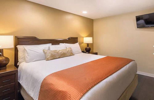 Paradise Valley Village Hotel | Orange Tree Resort Feb 6-13, 2026. During 2026 PHOENIX OPEN!