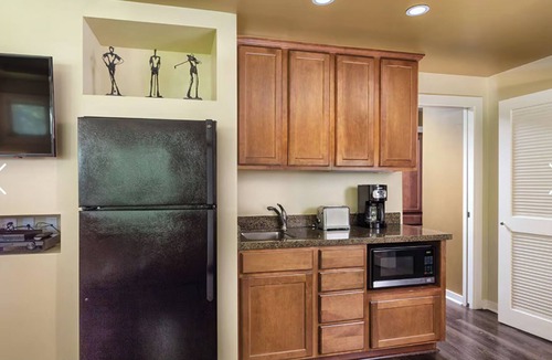 Paradise Valley Village Hotel | Orange Tree Resort Feb 6-13, 2026. During 2026 PHOENIX OPEN!