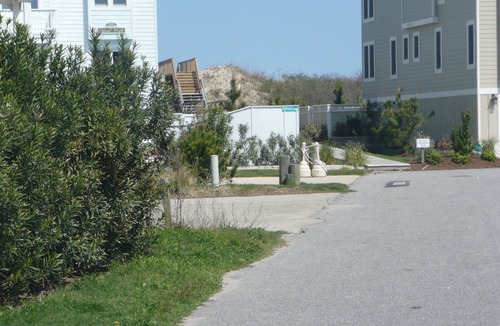 Ocean Sands House | Original Cottage, recent upgrades, Beach 100' ,Pool, 4 Bed, and 2 Ba