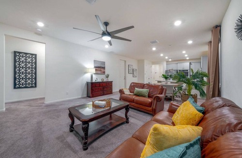 Casas Adobes House | Oro Valley/Office/Fenced/Garage/2 BR 2BA