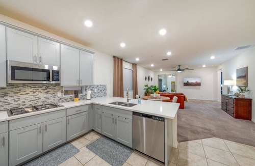 Casas Adobes House | Oro Valley/Office/Fenced/Garage/2 BR 2BA
