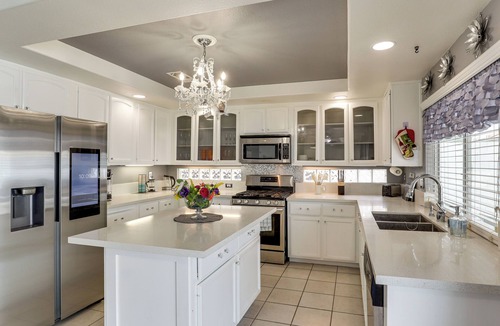Silverado Ranch House | Outdoor Kitchen, Fire Pit, More! Las Vegas Getaway
