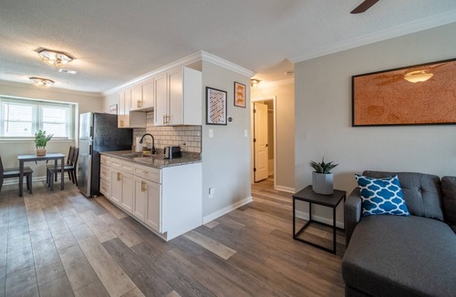 East Ocean View Apartment | OV Mosaic - Misty Suite