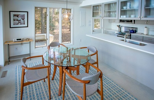 Sherwood House | Overlook on Dun's Cove - Luxury waterfront hideaway minutes from St. Michaels