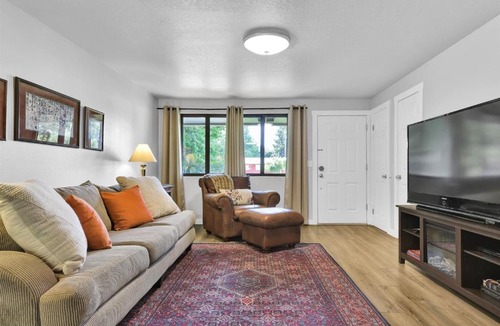 North End House | Owl's Nest Hideaway Family Home