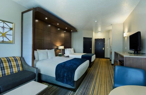 Riverside Hotel | Oxford Suites Downtown Spokane