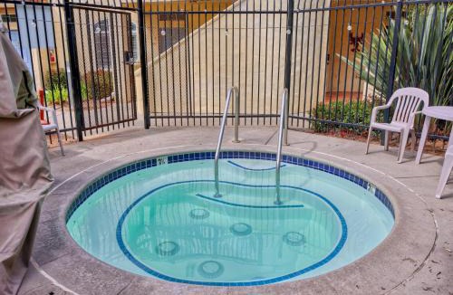 Oceano House | Pacific Plaza #608 - Oceano Getaway - 1BdrmUp-K-QSofa