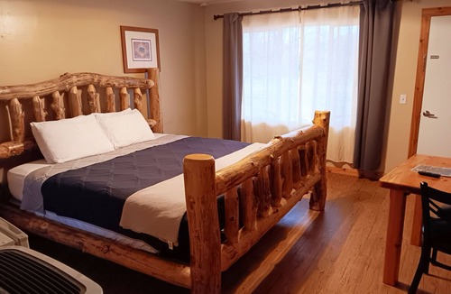 Marysvale Hotel | Paiute Trails Inn