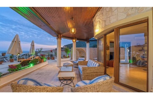 Gresham Villa | Panorama Villa in Kalkan 5 beds. 4 Bedroomsn