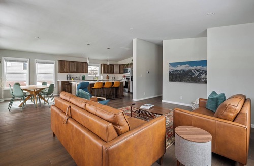 Tabernash House | Panoramic Views | 13 Min to Winter Park | Sleeps 8