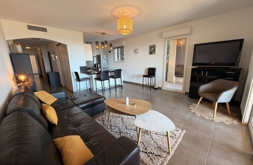 Solenzara Apartment | PAOLINA- SEA VIEW- BEACH AND SHOPS ON FOOT