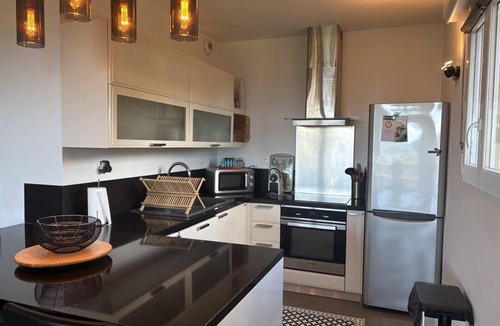 Solenzara Apartment | PAOLINA- SEA VIEW- BEACH AND SHOPS ON FOOT