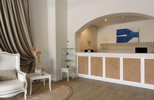 Paleopolis Hotel | Paradise Art Hotel by Mr and Mrs White