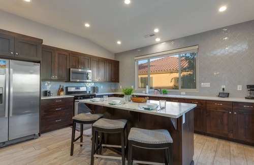 Santa Clara House | Paradise Village Resort 111: Private Hot Tub, Fire Pit, Nintendo Switch, Ping Pong, Community Pool