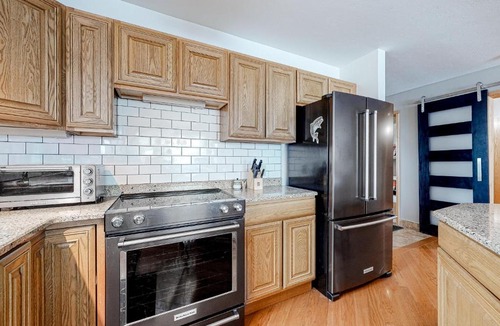 Big Sky Meadow Village Hotel | Park Condo 301