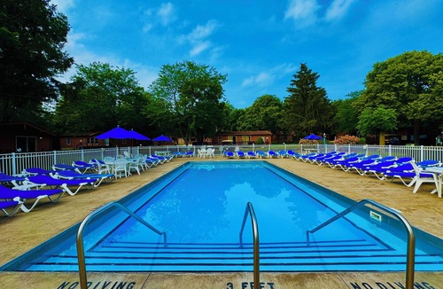 Put-in-Bay House | Park Easy—2 Spots Ready | 8 ppl | IC51