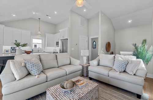 Nags Head Cottage | Park & Paddle in Nags Head with *Pool Heat*
