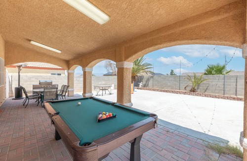 North Las Vegas House | Patio w/Grill + Pool Table , In-Unit Laundry