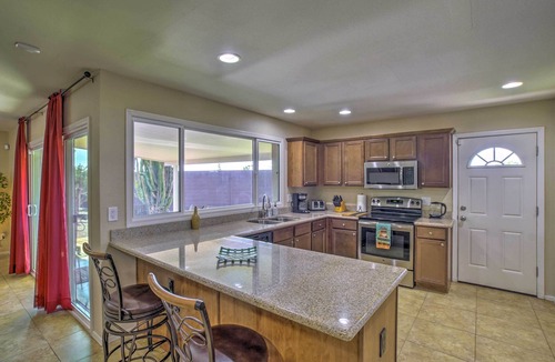 Litchfield Park House | Patio + Yard: Pet-Friendly Gem in Litchfield Park!