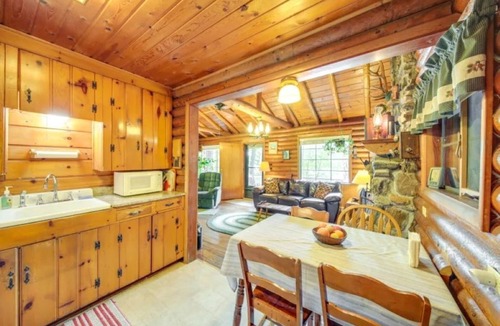 Newport Cabin | Peaceful 3-bedroom cabin on Sacheen Lake near Newport and Spokane