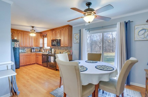 Cascade House | Peaceful 3BR Eden Home ,Fire Pit, Workspace,and Work Vehicle Parking!