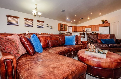 Tucson House | Peaceful And Quiet Getaway~ Spacious and Comfortable ~ Chef's Kitchen!