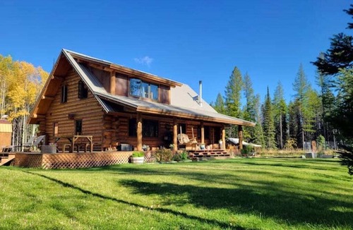 Whitefish Cabin | Peaceful Cabin Hideaway