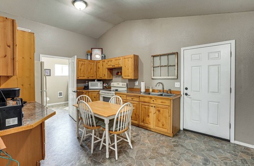 Chattaroy Cottage | Peaceful Farm Stay Near Spokane: Inland Hideaway!
