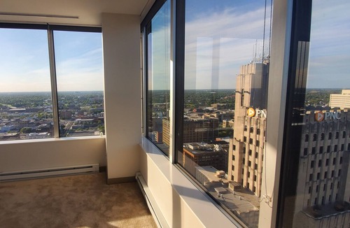 Downtown Toledo House | Peaceful Getaway Downtown