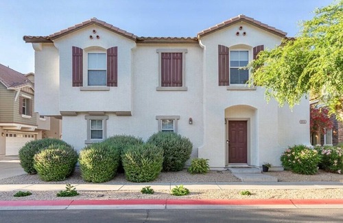 Gilbert House | Peaceful Gilbert Townhome