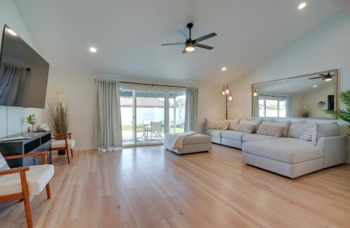 Glendale House | Peaceful Glendale Home with Pool 12 Mi to Downtown
