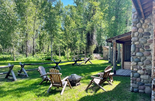 John Dodge Cabin | Peaceful Historic Cabin with fishing access on the Snake River!