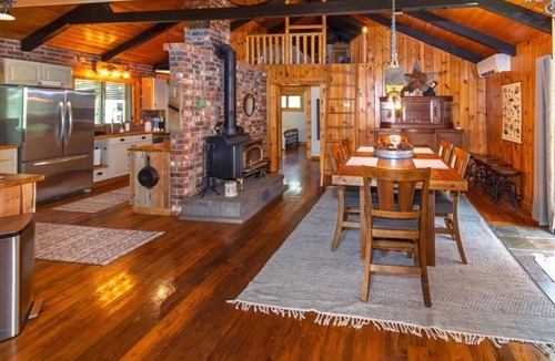 Elk Cabin | Peaceful Lakefront Cabin Retreat on a Quiet & Secluded Lake